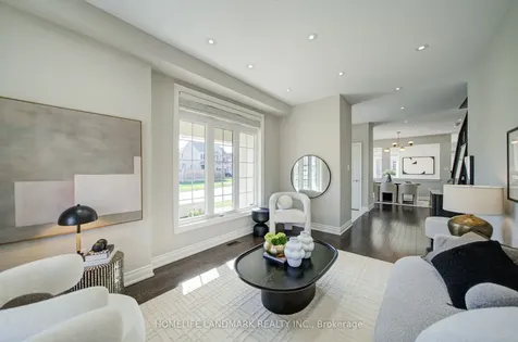 7 Deer Pass Road East Gwillimbury ON L9N 0S5