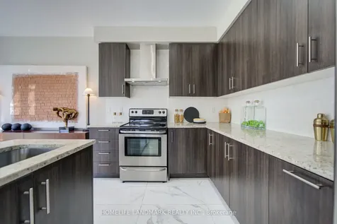 7 Deer Pass Road East Gwillimbury ON L9N 0S5