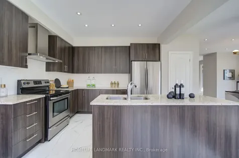 7 Deer Pass Road East Gwillimbury ON L9N 0S5