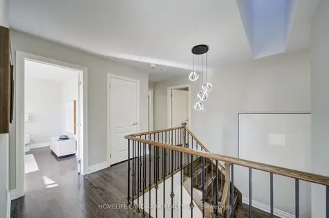 7 Deer Pass Road East Gwillimbury ON L9N 0S5