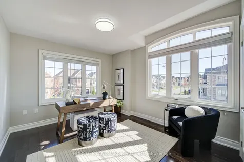 7 Deer Pass Road East Gwillimbury ON L9N 0S5