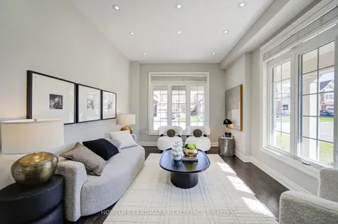 7 Deer Pass Road East Gwillimbury ON L9N 0S5