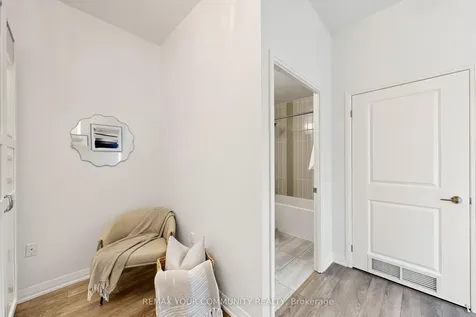 99 Eagle Rock Way Vaughan ON L6A 5A7
