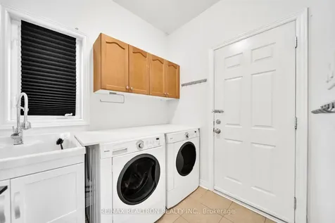 23 Poulias Avenue Richmond Hill ON L4E 4A1