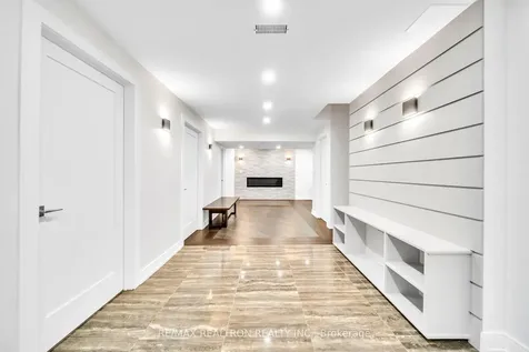 23 Poulias Avenue Richmond Hill ON L4E 4A1