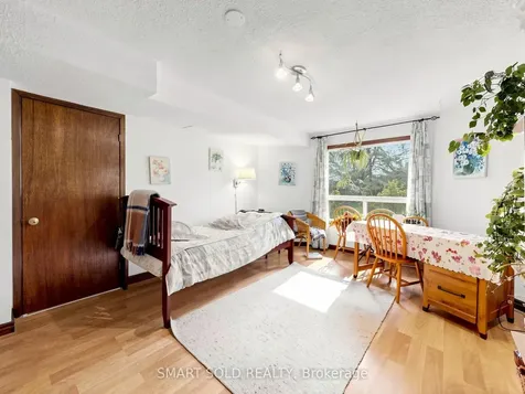 14 Marchwood Crescent Richmond Hill ON L4C 8M7