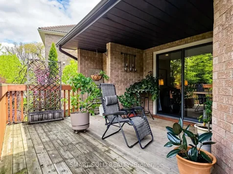 14 Marchwood Crescent Richmond Hill ON L4C 8M7