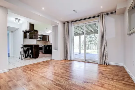 20 Lippincott Court Richmond Hill ON L4C 7M4