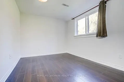 20 Lippincott Court Richmond Hill ON L4C 7M4