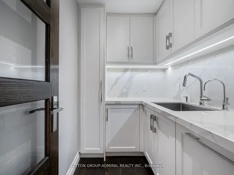 50 Renaissance Court Vaughan ON L4J 7W4