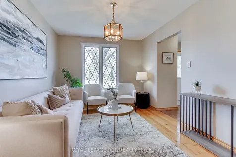 408 Handley Crescent Newmarket ON L3Y 4T4