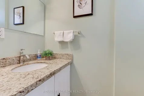 408 Handley Crescent Newmarket ON L3Y 4T4