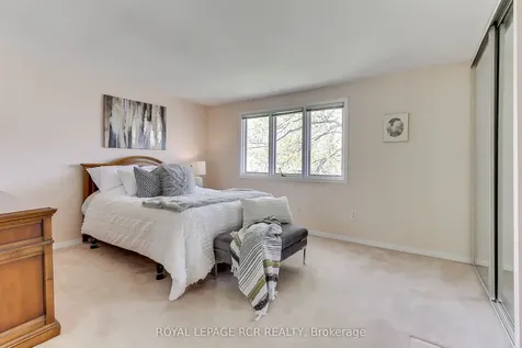 408 Handley Crescent Newmarket ON L3Y 4T4
