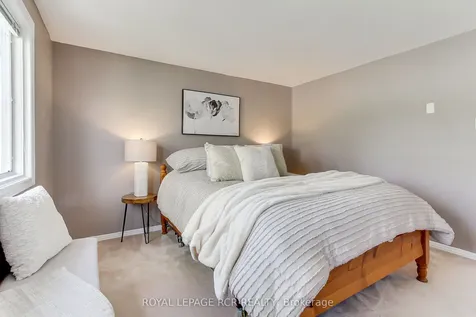 408 Handley Crescent Newmarket ON L3Y 4T4
