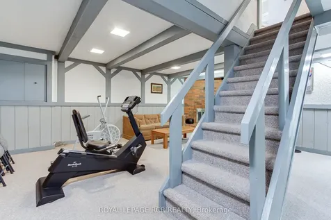 408 Handley Crescent Newmarket ON L3Y 4T4