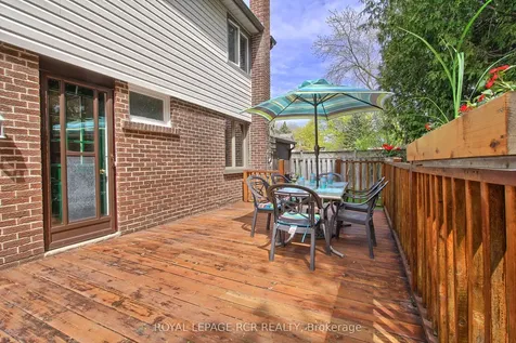408 Handley Crescent Newmarket ON L3Y 4T4