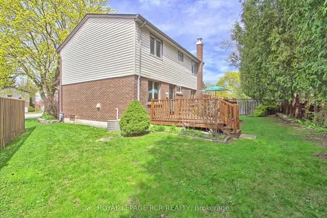 408 Handley Crescent Newmarket ON L3Y 4T4