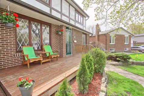 408 Handley Crescent Newmarket ON L3Y 4T4