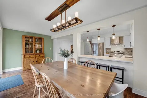 529 Pelletier Court Newmarket ON L3X 2N7