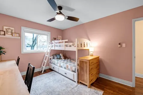 529 Pelletier Court Newmarket ON L3X 2N7