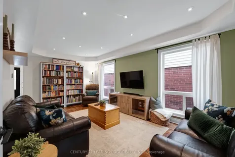 529 Pelletier Court Newmarket ON L3X 2N7