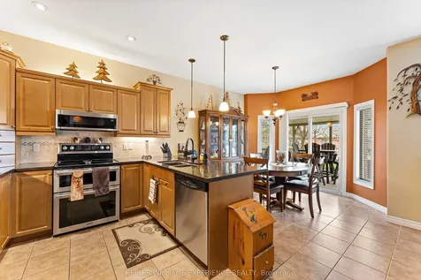 87 Armeda Clow Crescent Essa ON L3W 0H6