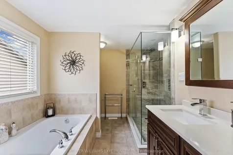 87 Armeda Clow Crescent Essa ON L3W 0H6