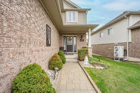 87 Armeda Clow Crescent Essa ON L3W 0H6