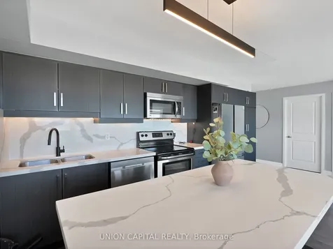 75 Norman Bethune Avenue E Richmond Hill ON L4B 0B6