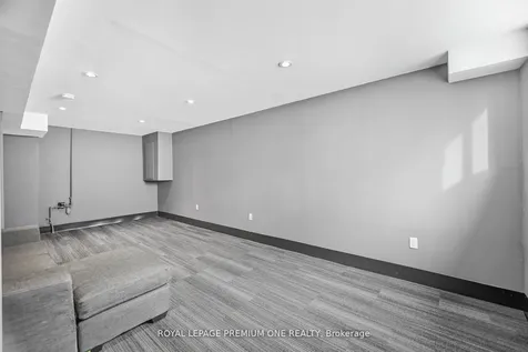 69 Mcknight Crescent New Tecumseth ON L0G 1W0