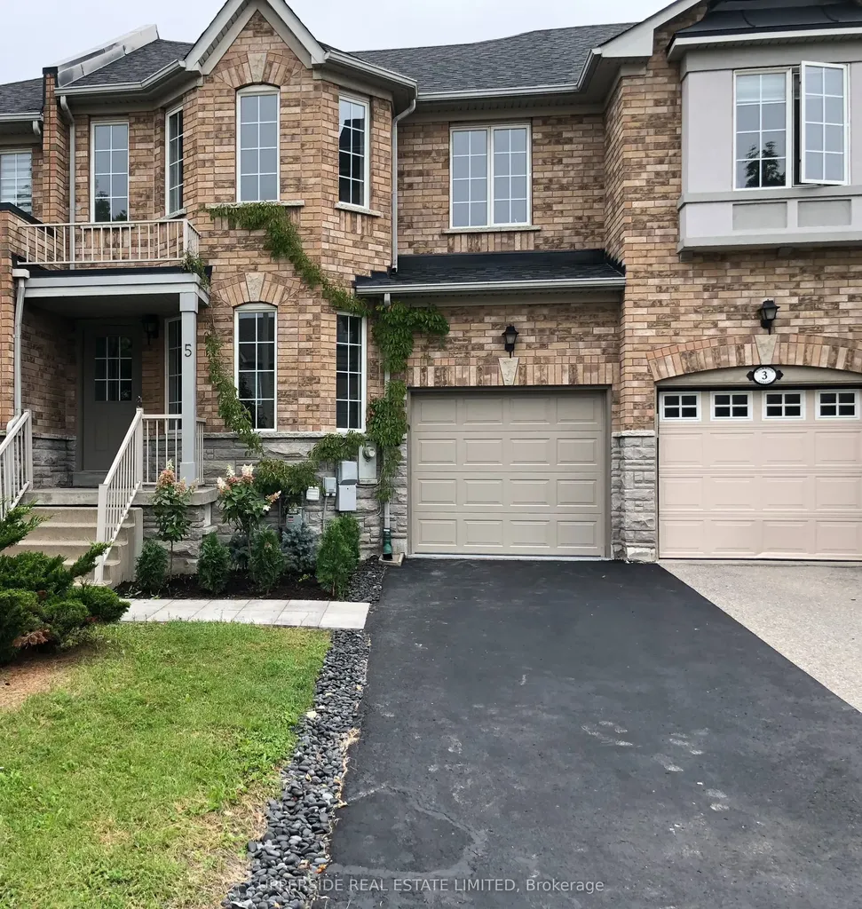 5 Holmwood Street Richmond Hill ON L4B 4K4