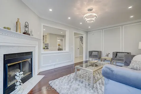4 Casson Place Markham ON L3R 0G2