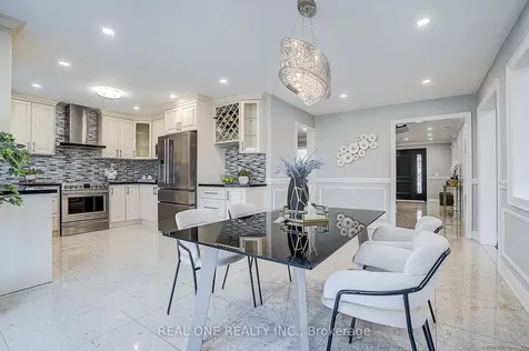 4 Casson Place Markham ON L3R 0G2