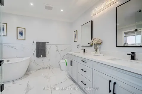 4 Casson Place Markham ON L3R 0G2