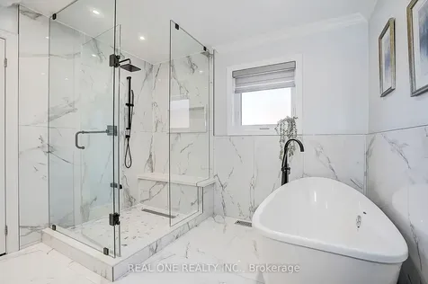 4 Casson Place Markham ON L3R 0G2