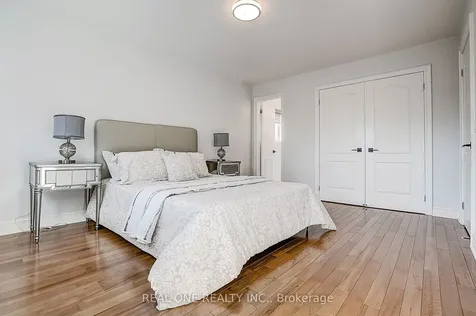 4 Casson Place Markham ON L3R 0G2