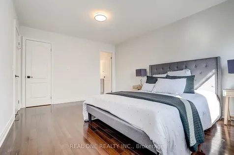 4 Casson Place Markham ON L3R 0G2