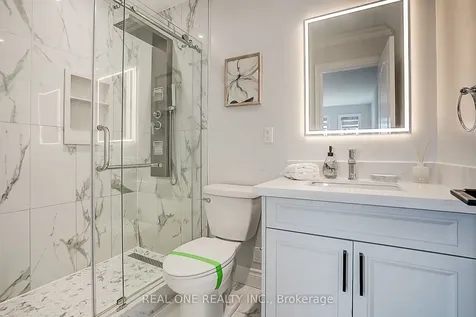 4 Casson Place Markham ON L3R 0G2