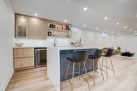 4 Casson Place Markham ON L3R 0G2
