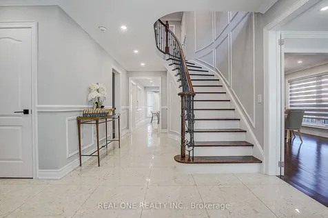 4 Casson Place Markham ON L3R 0G2