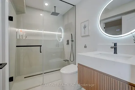 4 Casson Place Markham ON L3R 0G2