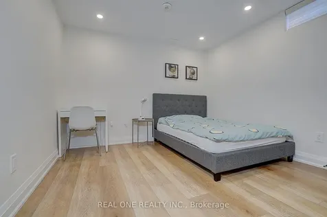 4 Casson Place Markham ON L3R 0G2