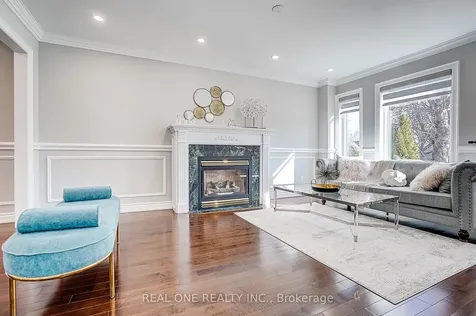 4 Casson Place Markham ON L3R 0G2