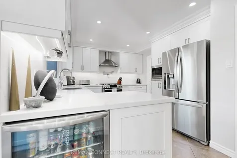 20 Goldsmith Crescent Newmarket ON L3X 1R4