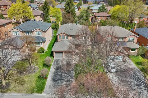 20 Goldsmith Crescent Newmarket ON L3X 1R4