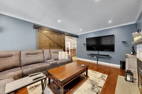 20 Goldsmith Crescent Newmarket ON L3X 1R4