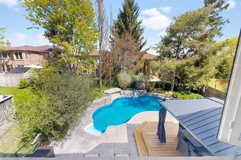20 Goldsmith Crescent Newmarket ON L3X 1R4