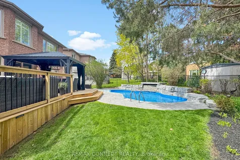 20 Goldsmith Crescent Newmarket ON L3X 1R4
