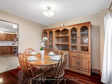 80 Bob O'link Avenue Vaughan ON L4K 1H2