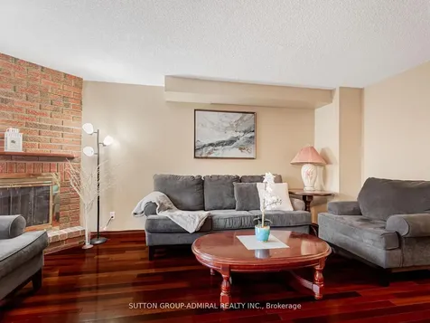80 Bob O'link Avenue Vaughan ON L4K 1H2